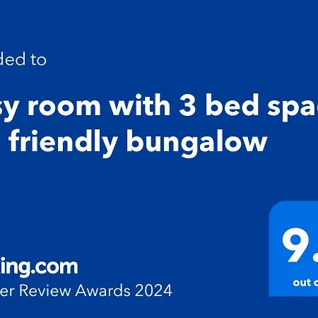 Cosy Room With 3 Bed Spaces In A Friendly Bungalow Bletchley Exterior photo