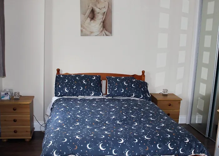 Cosy Room With 3 Bed Spaces In A Friendly Bungalow