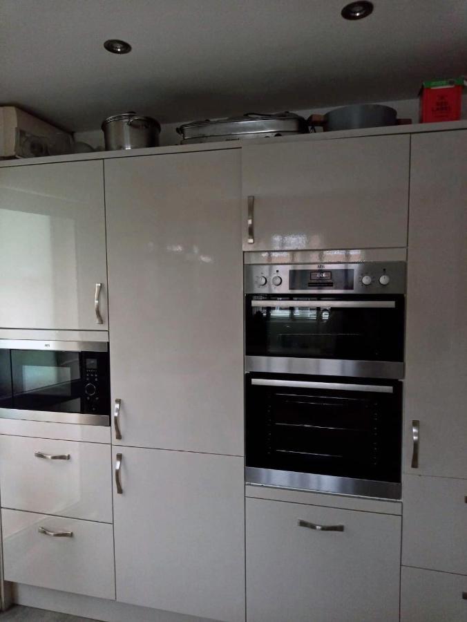 Cosy With 3 Bed Spaces In A Friendly